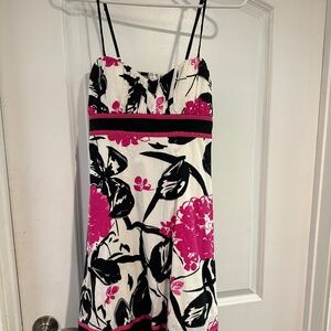 Black and pink and white speechless size 7